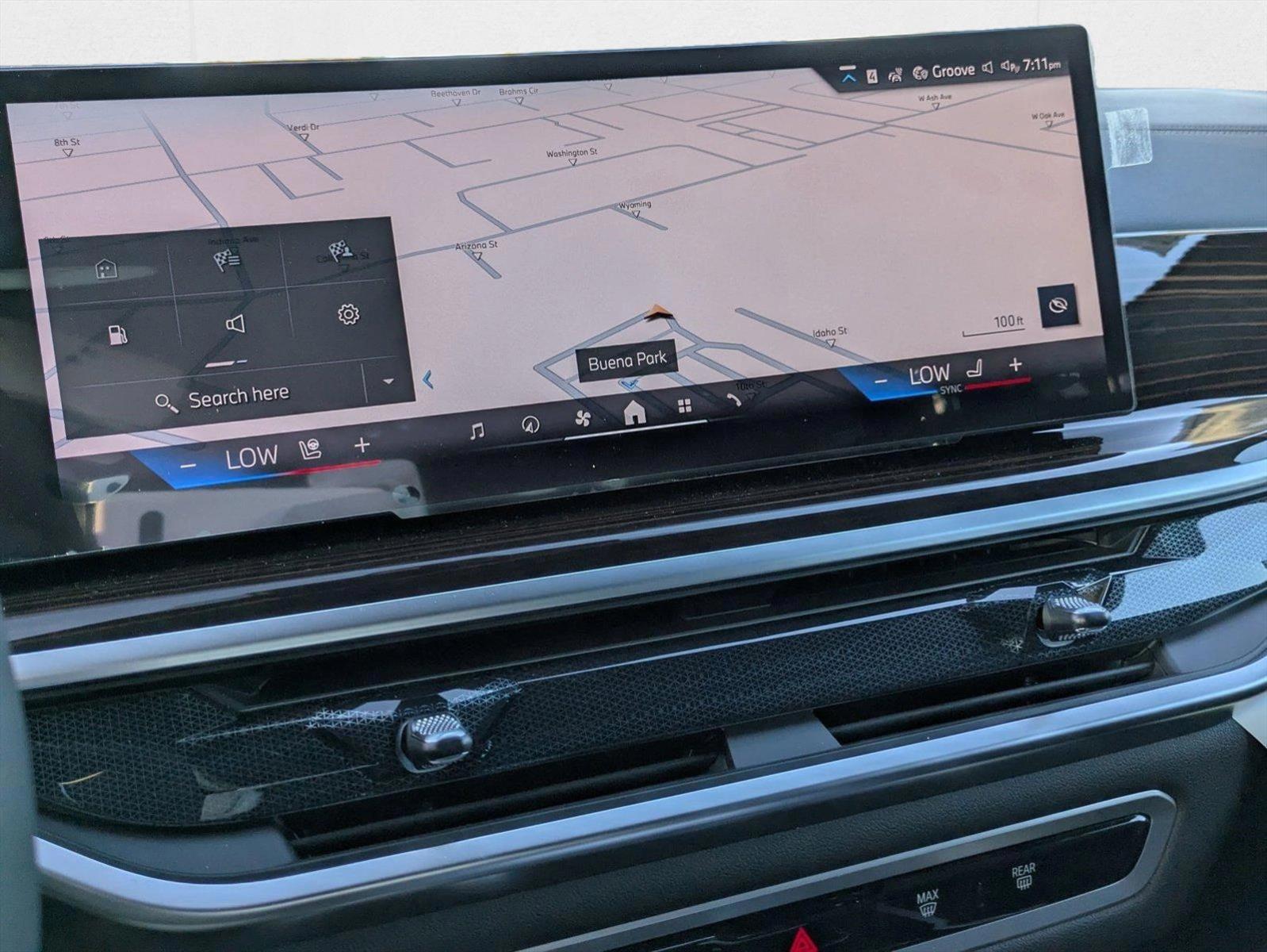 2026 BMW X7 40i - Photo 14