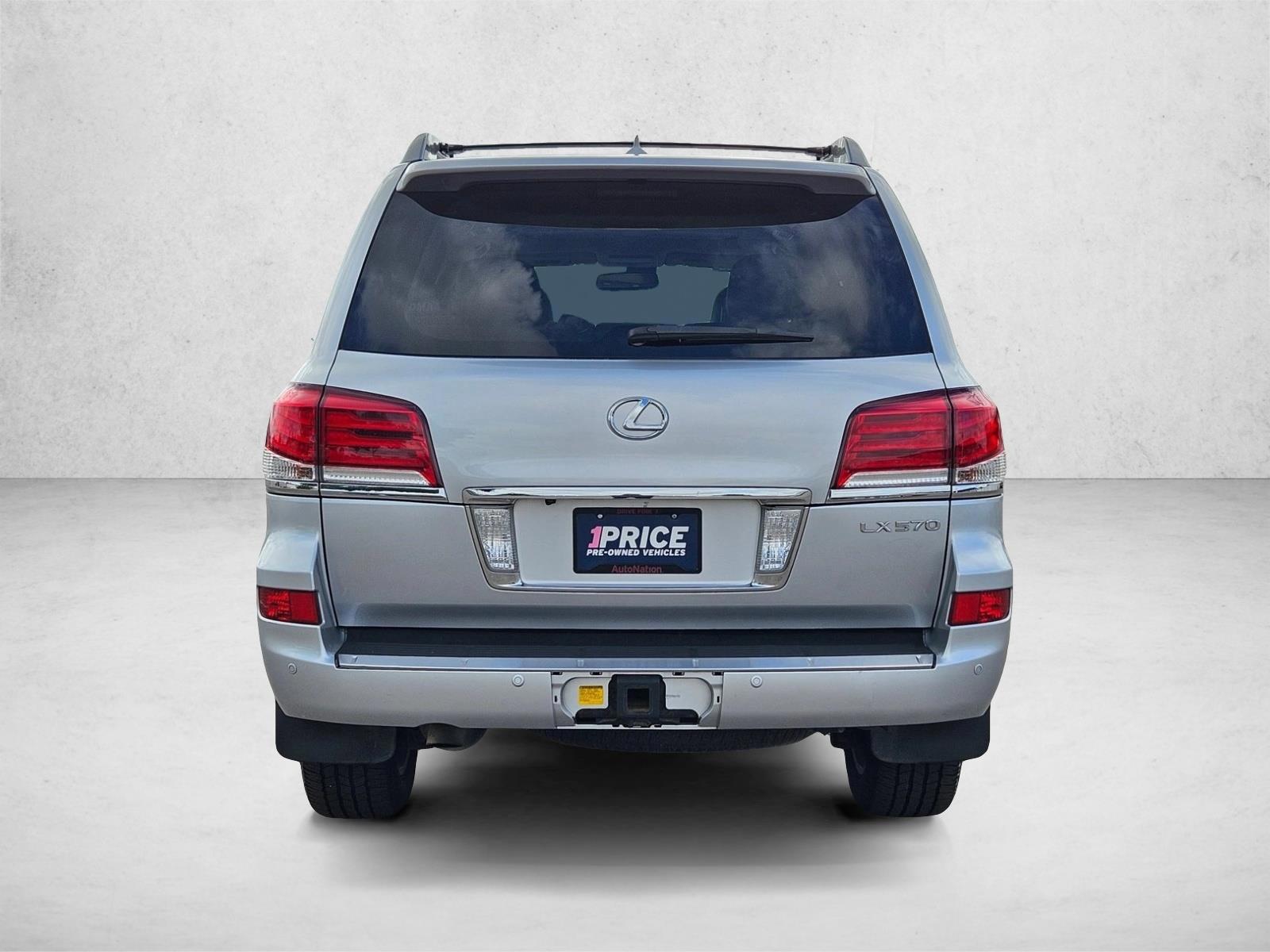 2013 Lexus LX 570 - Photo 8