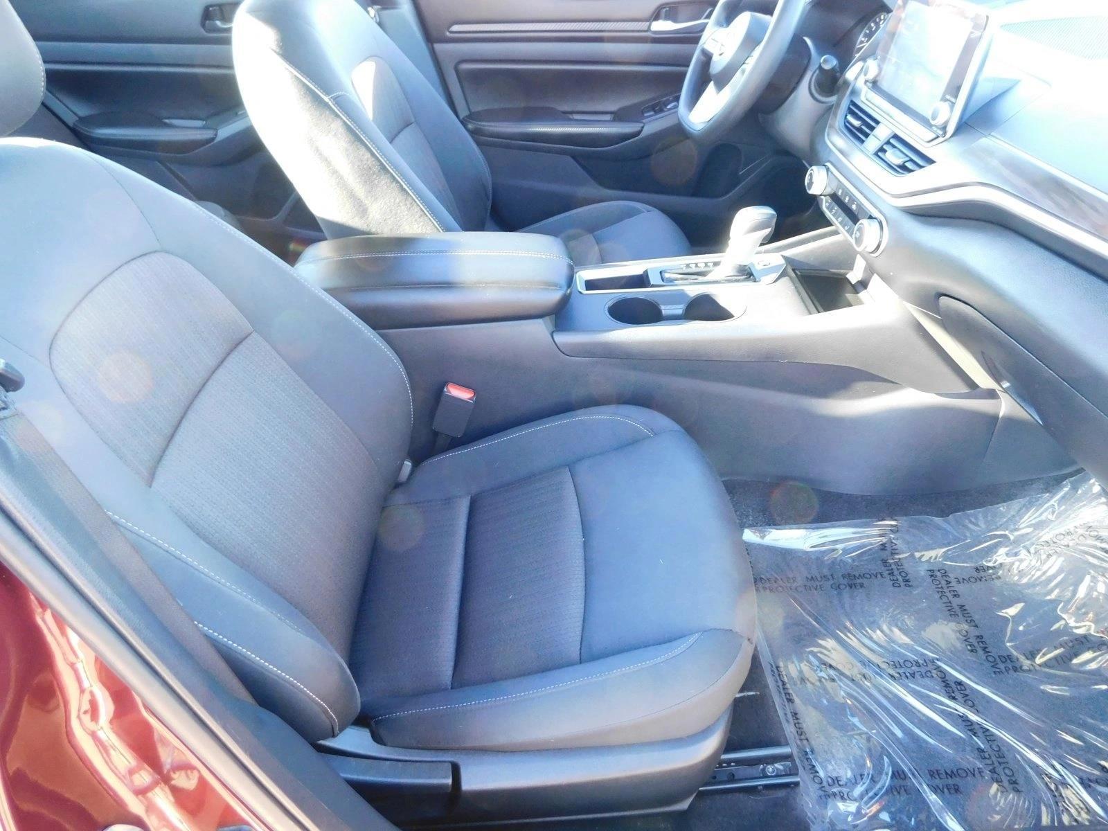 2025 Nissan Altima SV - Photo 26