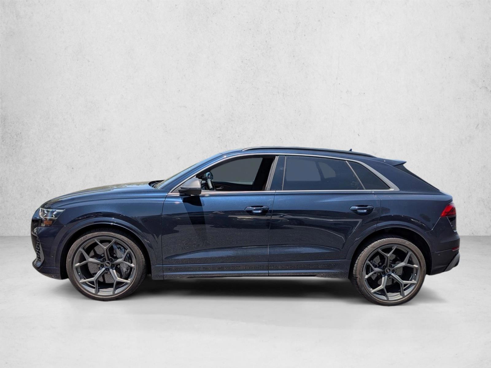 Thumbnail: 2025 Audi RS Q8 - 3