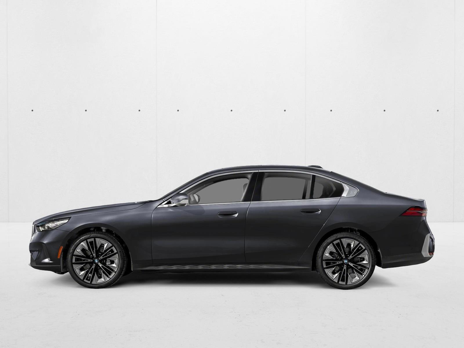 Thumbnail: 2026 BMW 5 Series - 2