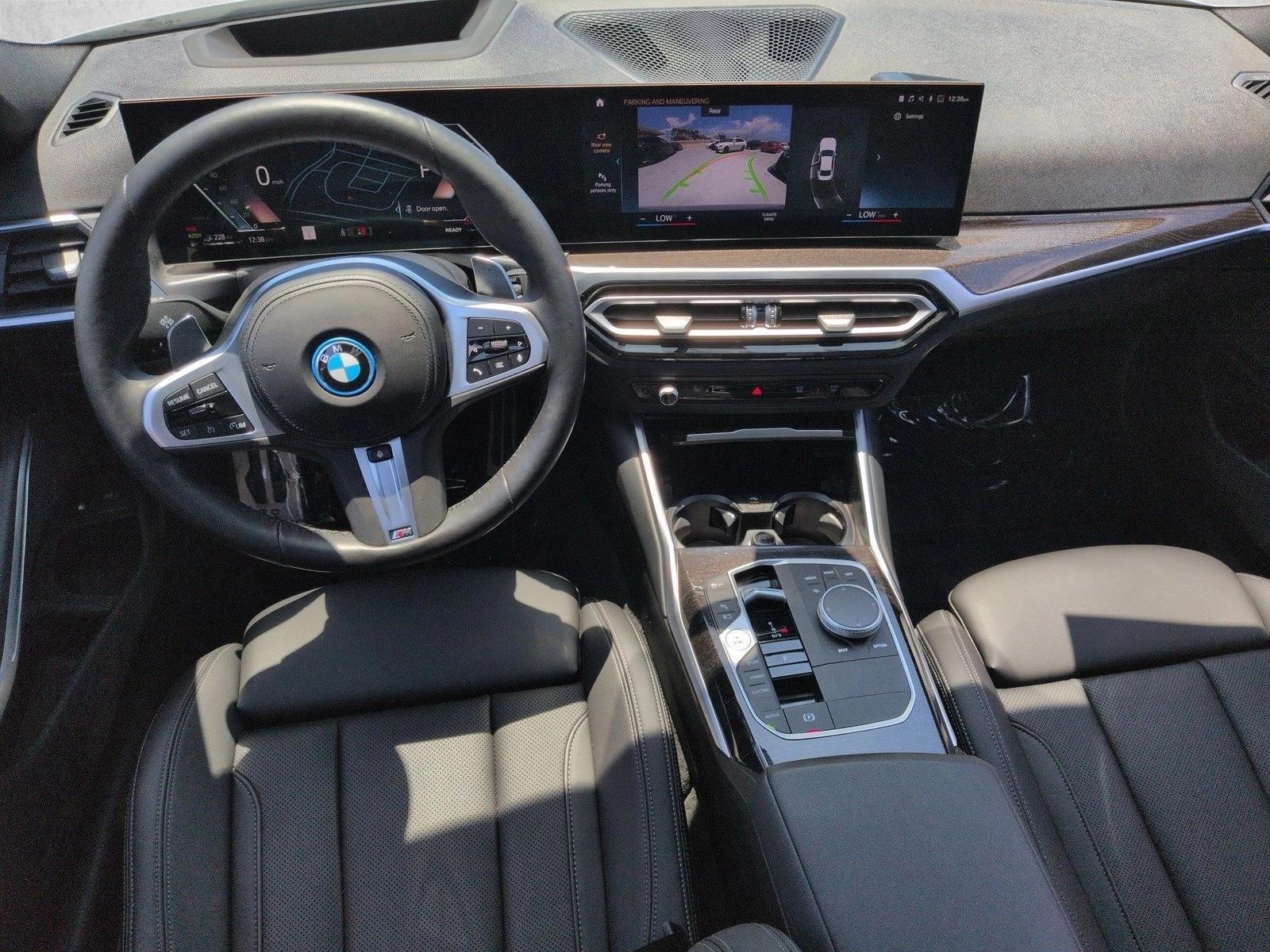 Thumbnail: 2023 BMW 3 Series - 4