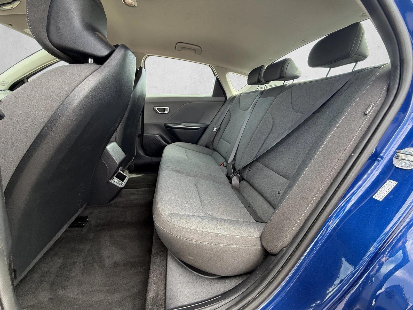 2025 Kia K4 LXS - Photo 21