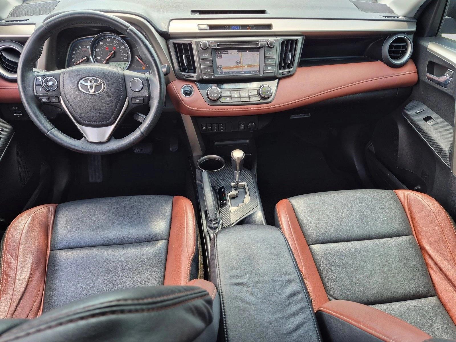 Thumbnail: 2015 Toyota RAV4 - 3