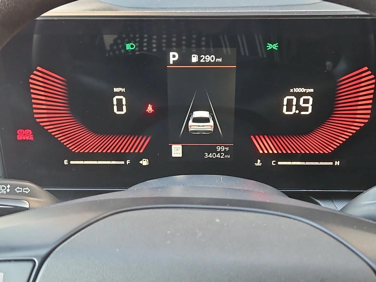 2025 Kia K4 LXS - Photo 11