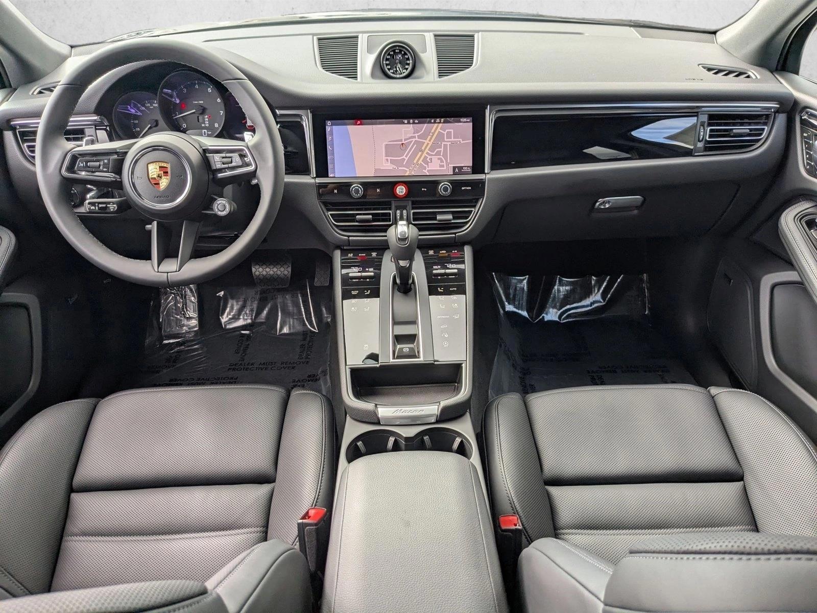 Thumbnail: 2026 Porsche Macan - 4