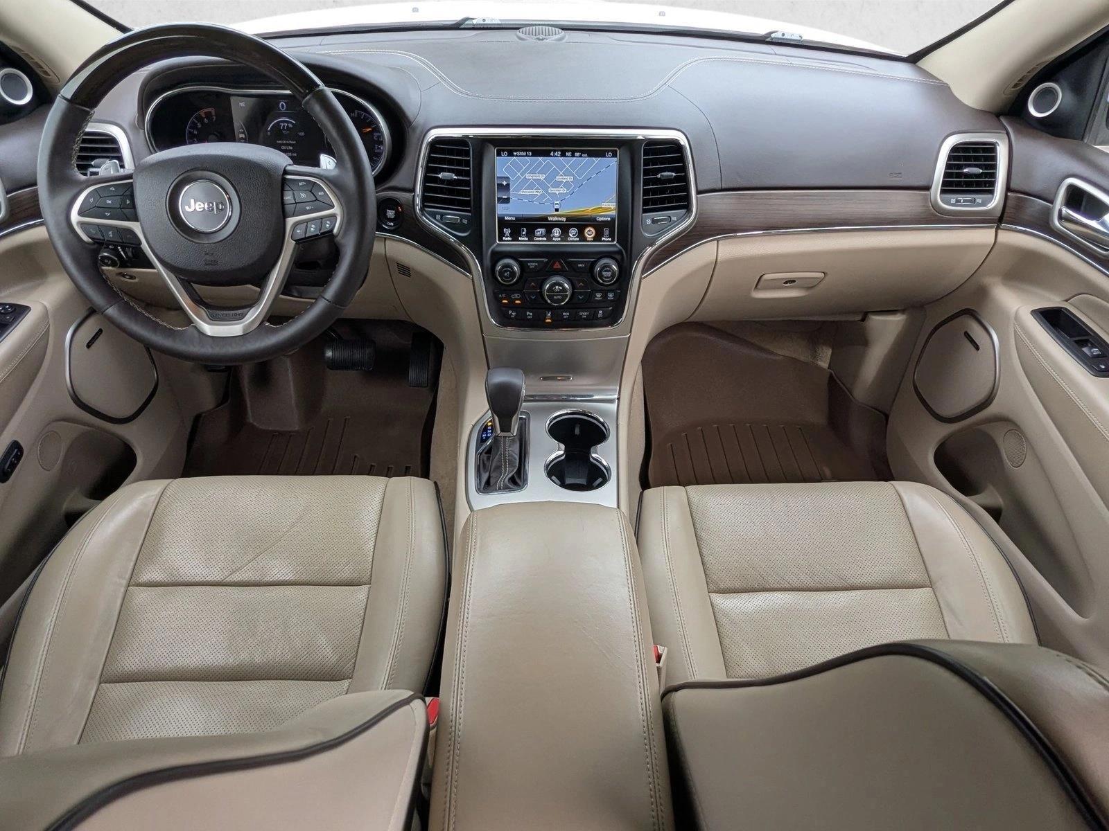 Thumbnail: 2017 Jeep Grand Cherokee - 3