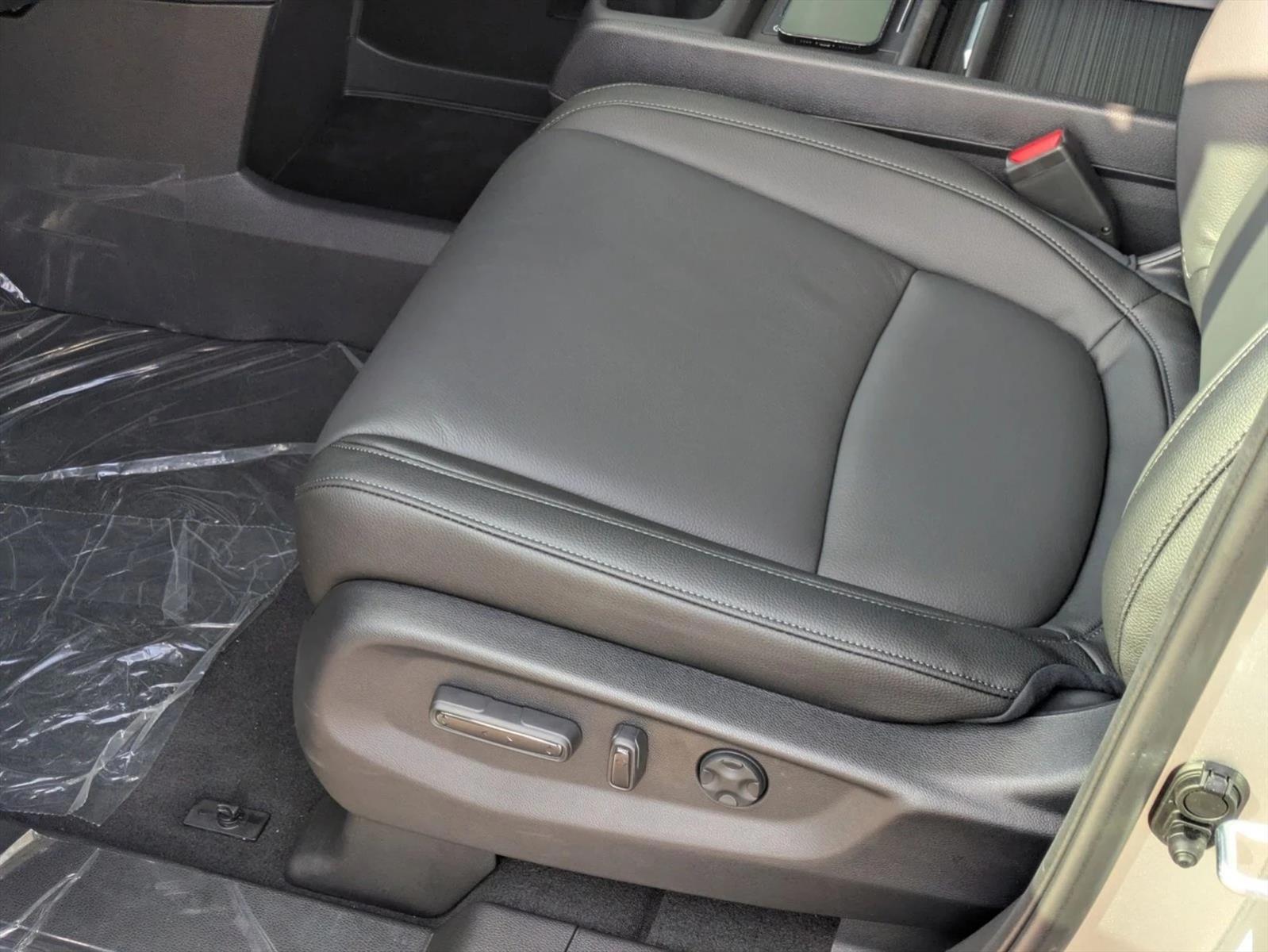 Thumbnail: 2026 Honda Odyssey - 4