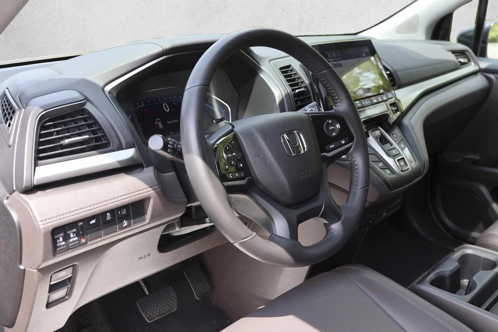 Thumbnail: 2018 Honda Odyssey - 3