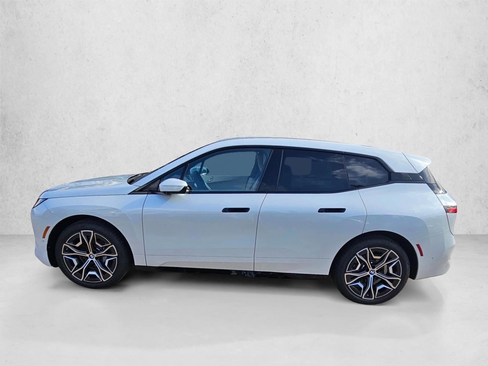 Thumbnail: 2026 BMW iX - 2
