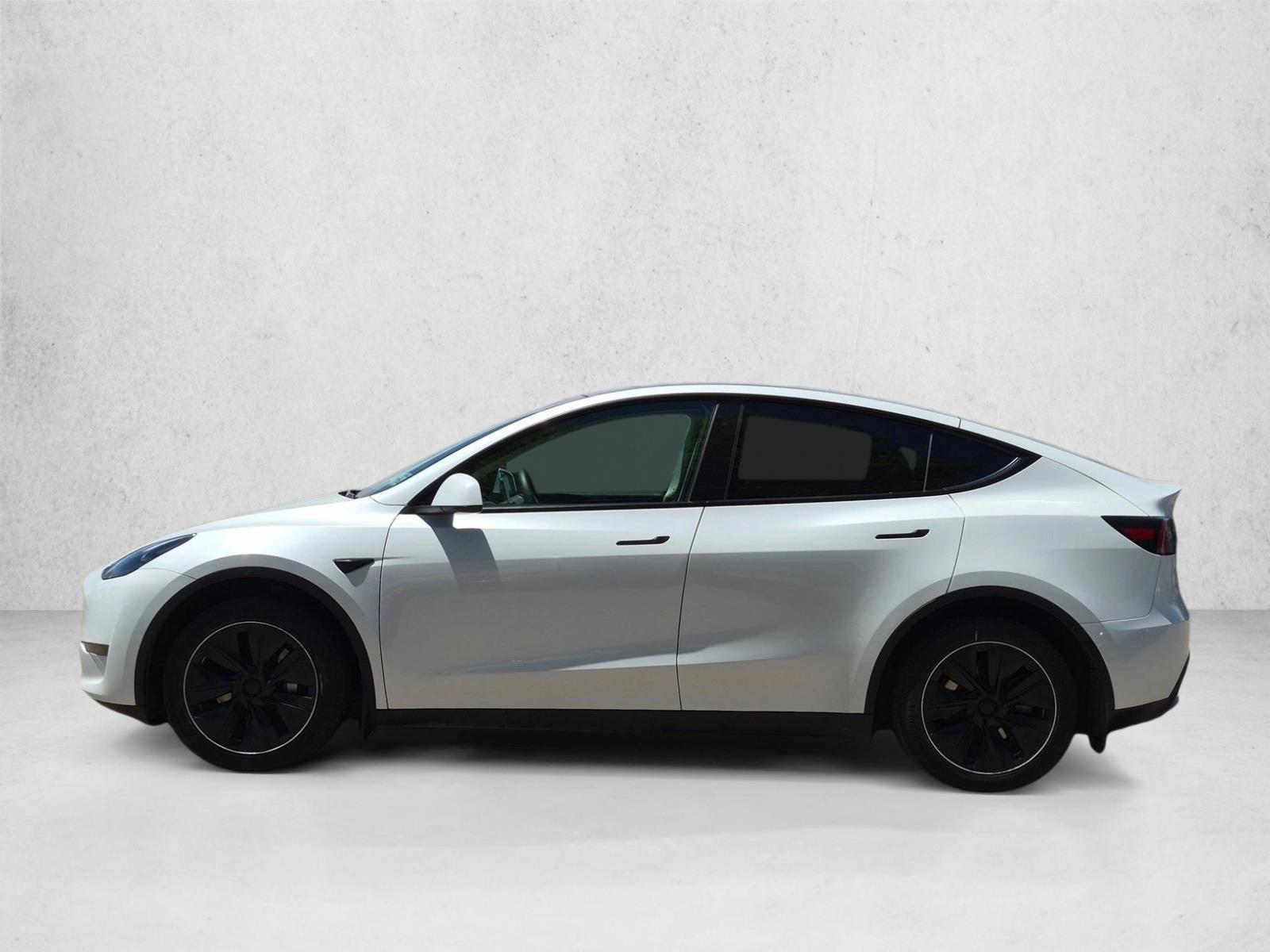 Thumbnail: 2023 Tesla Model Y - 3