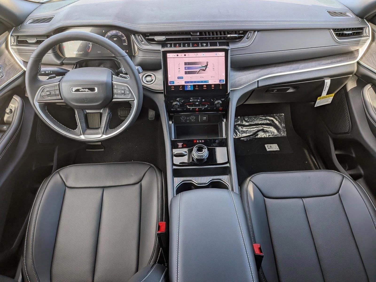 Thumbnail: 2025 Jeep Grand Cherokee - 4