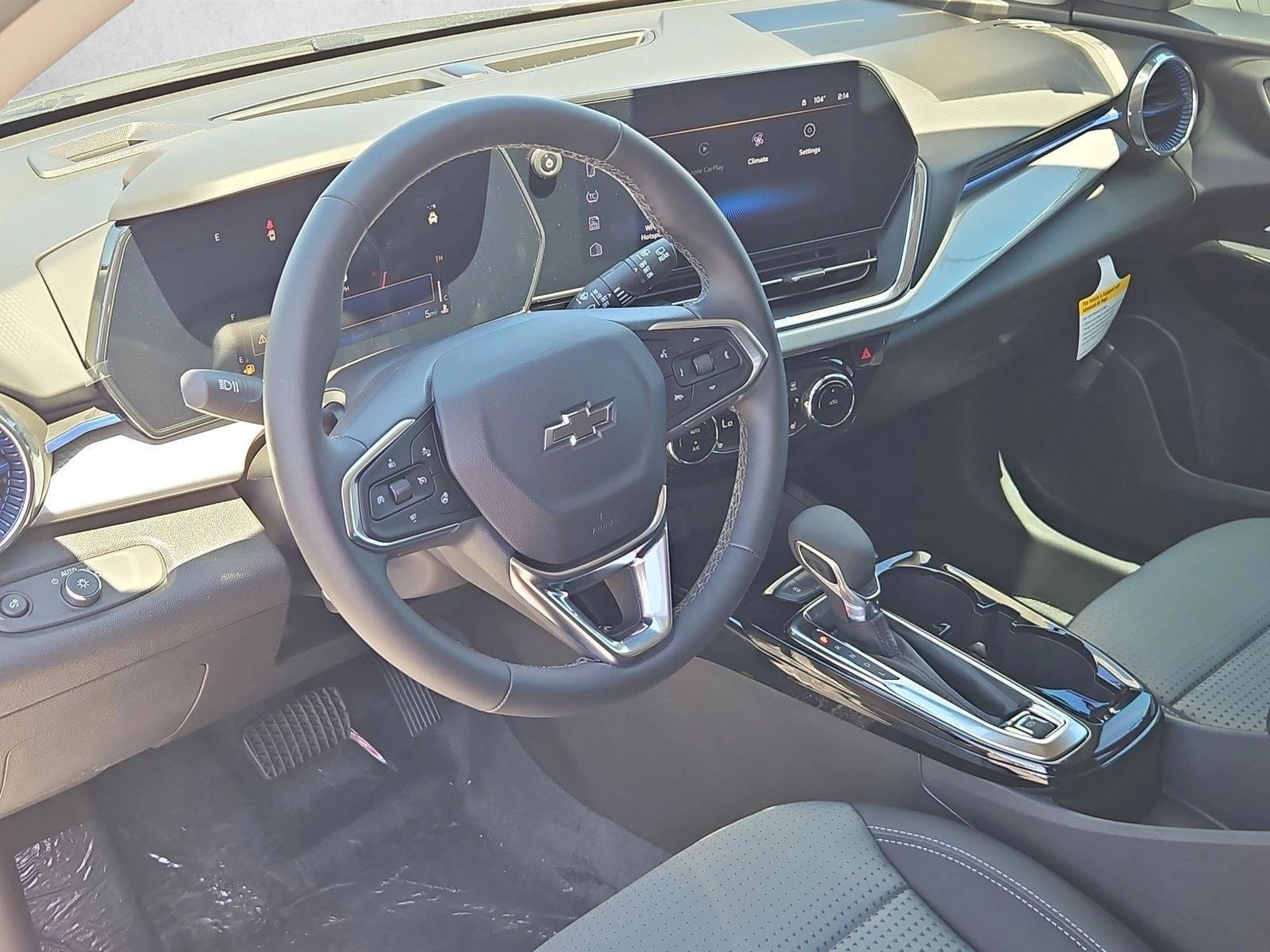 Thumbnail: 2026 Chevrolet Trax - 3