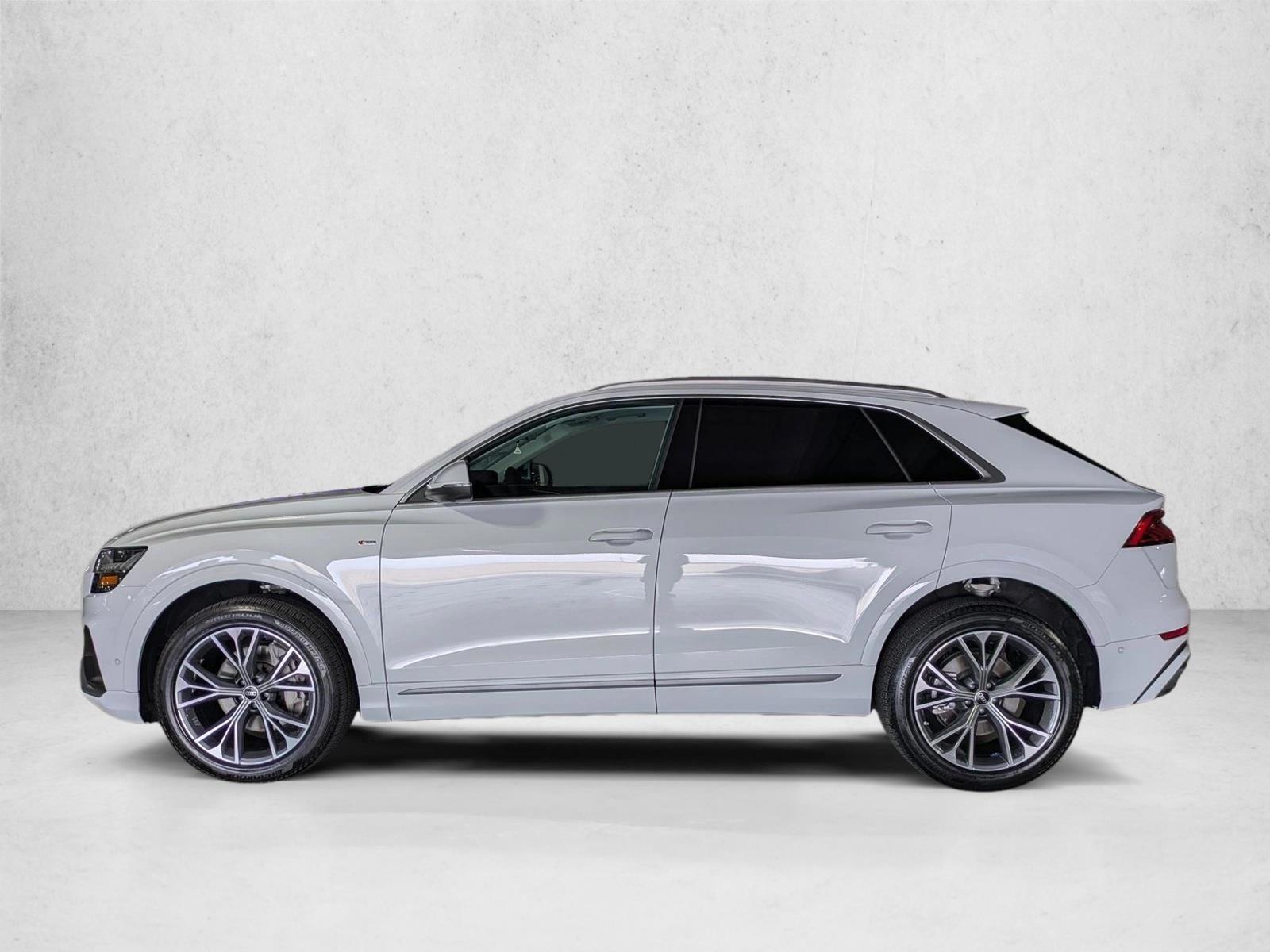 Thumbnail: 2023 Audi Q8 - 2