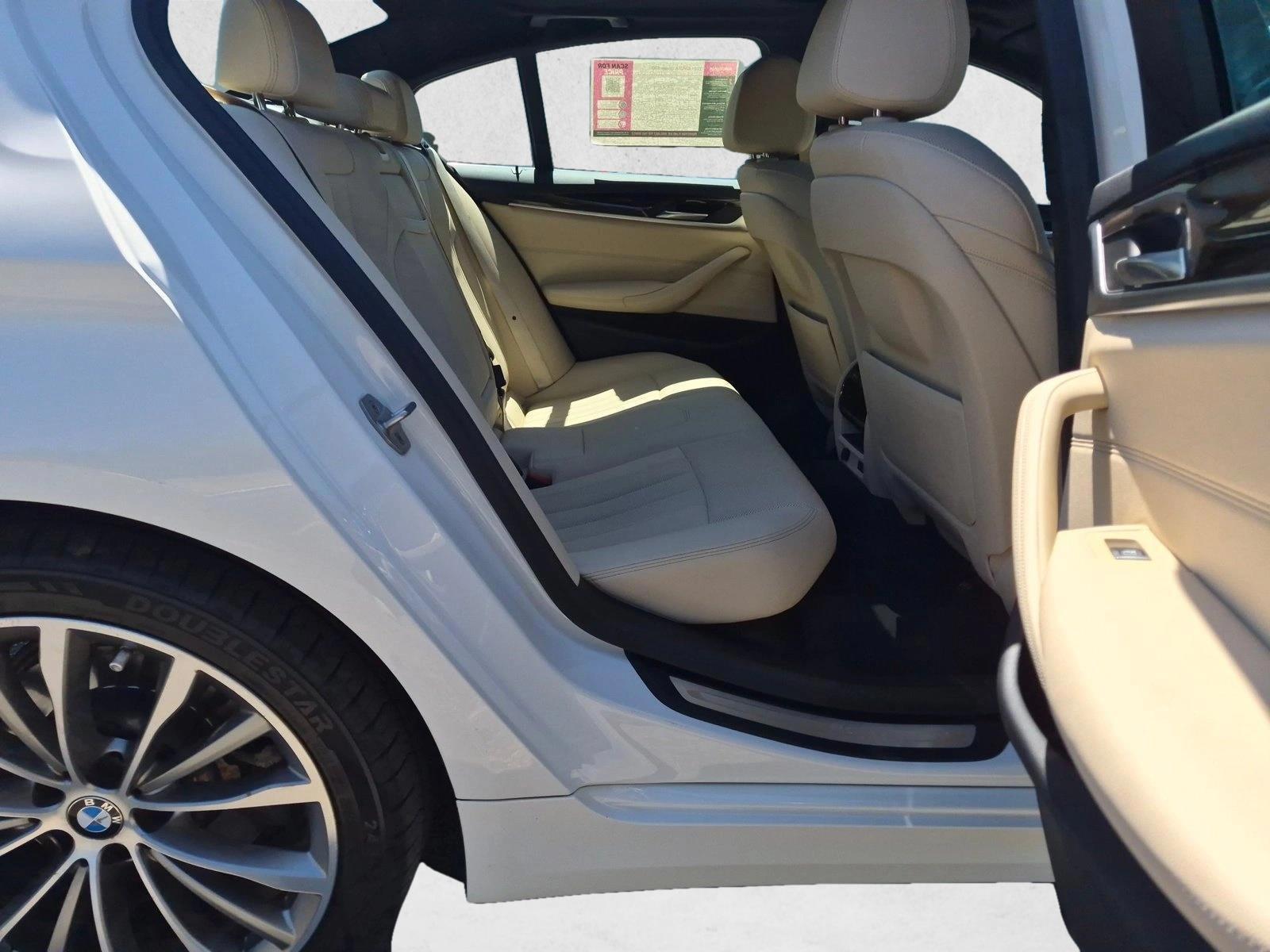 2021 BMW 5 Series 530i - Photo 24