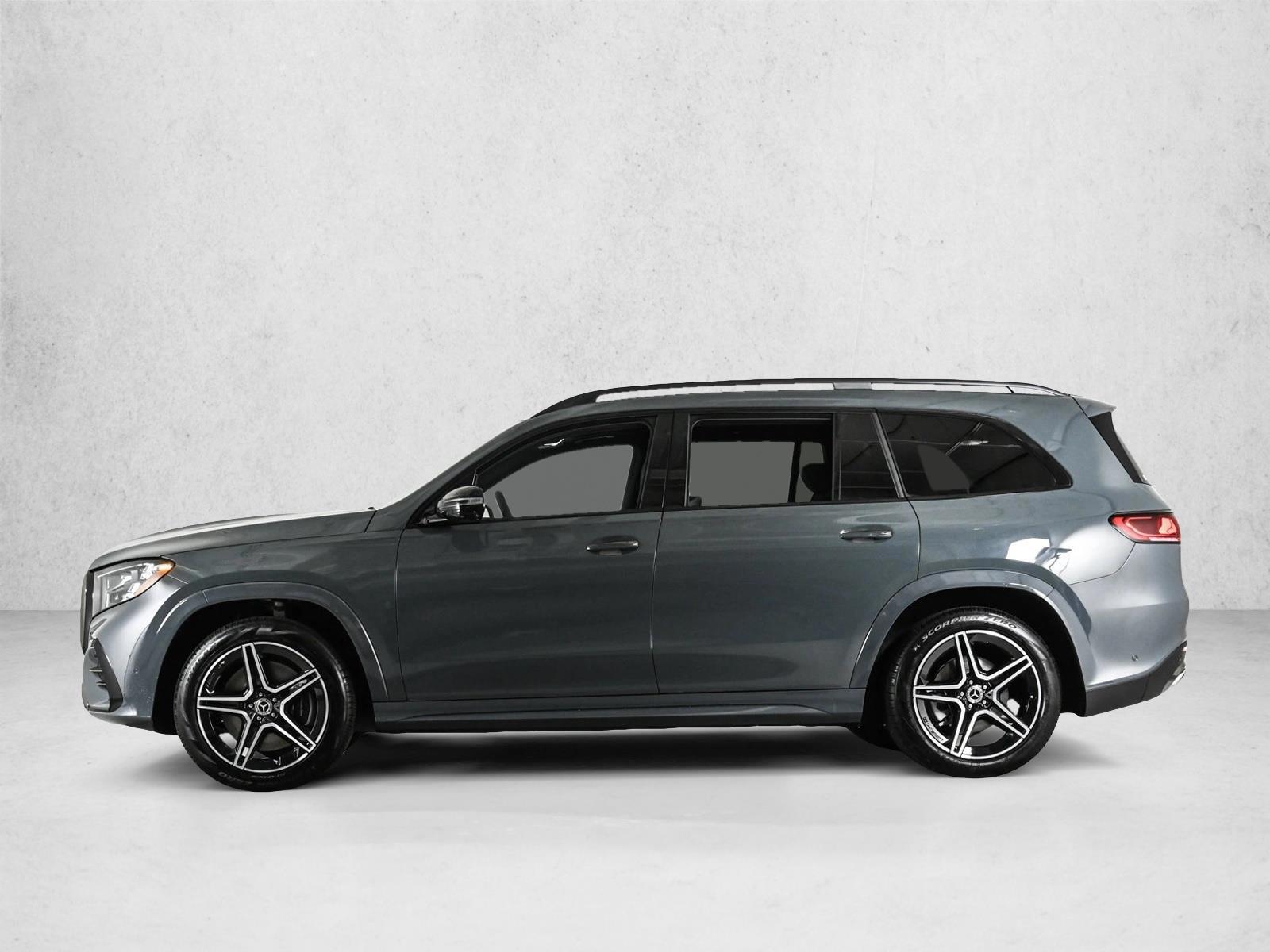 Thumbnail: 2027 Mercedes-Benz GLS - 2