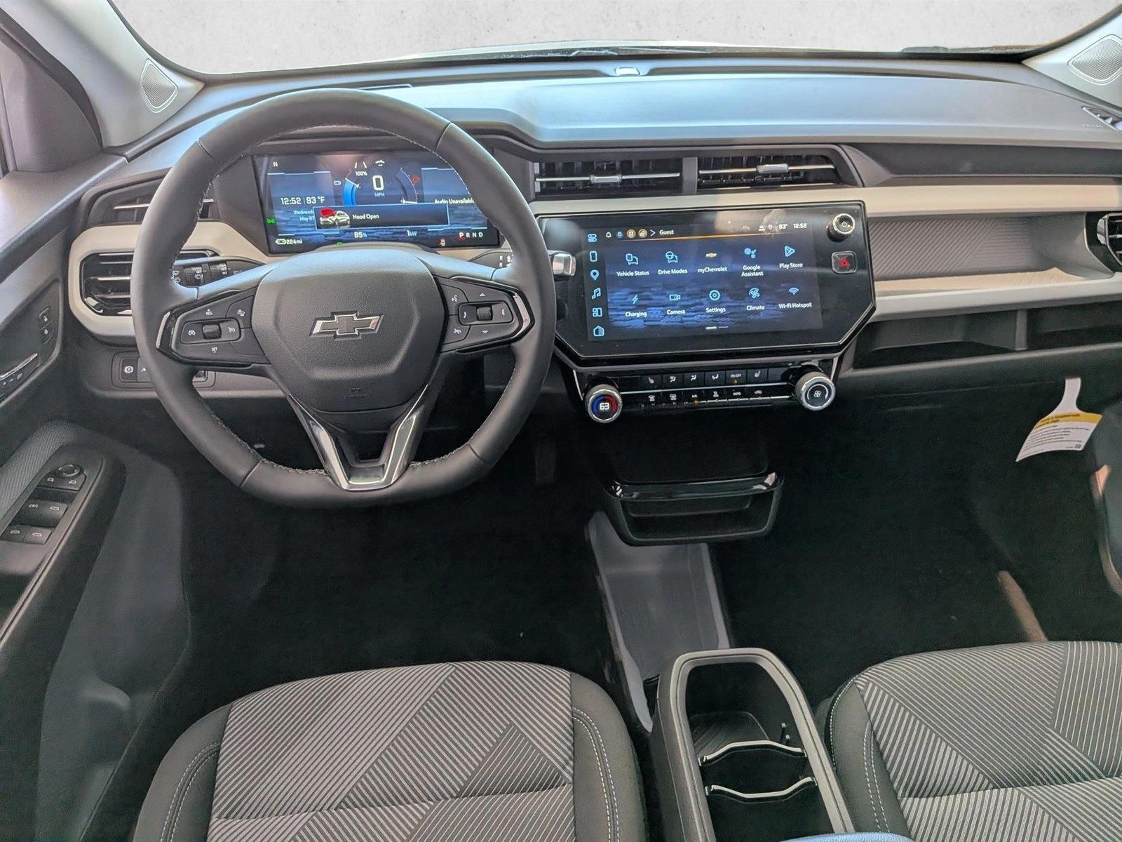 Thumbnail: 2027 Chevrolet Bolt EV - 4