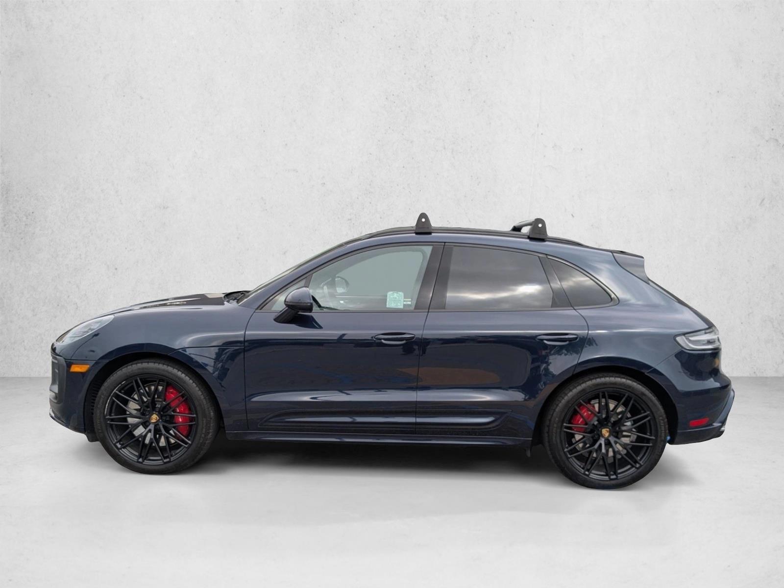 Thumbnail: 2022 Porsche Macan - 2