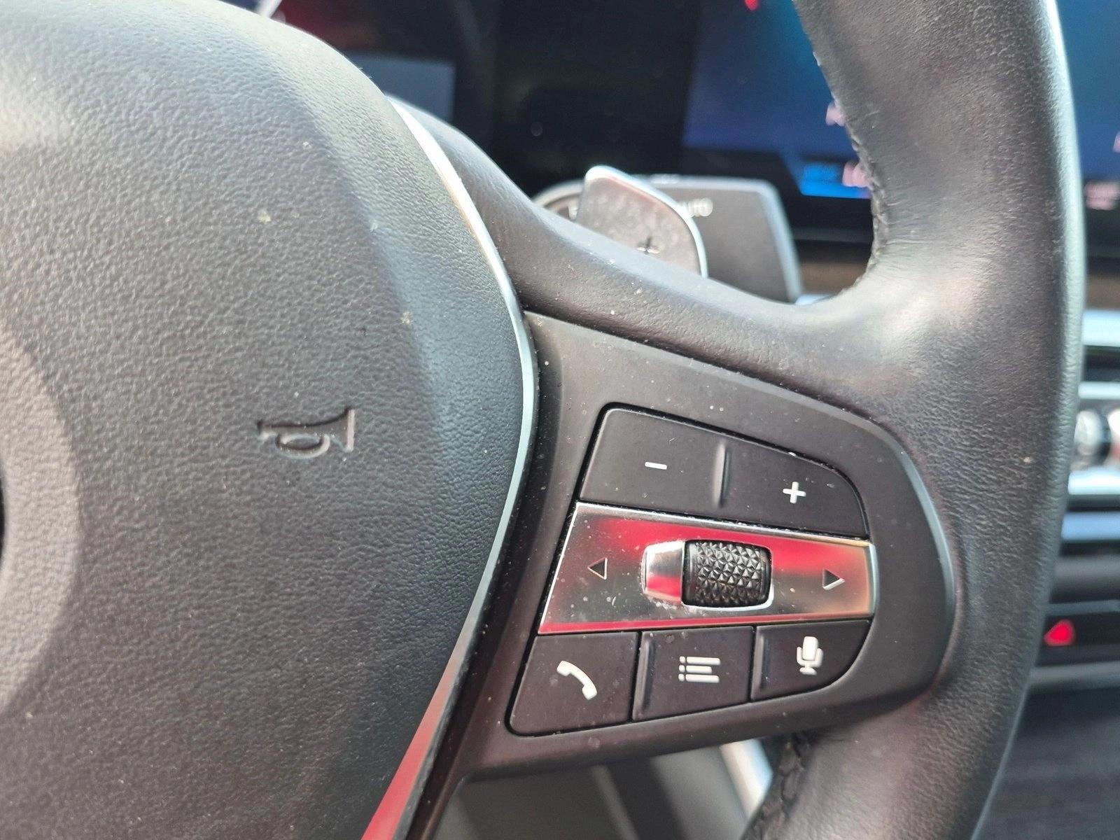 2023 BMW 3 Series 330i - Photo 11