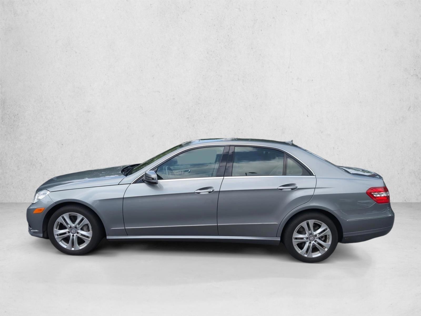 Thumbnail: 2010 Mercedes-Benz E-Class - 1