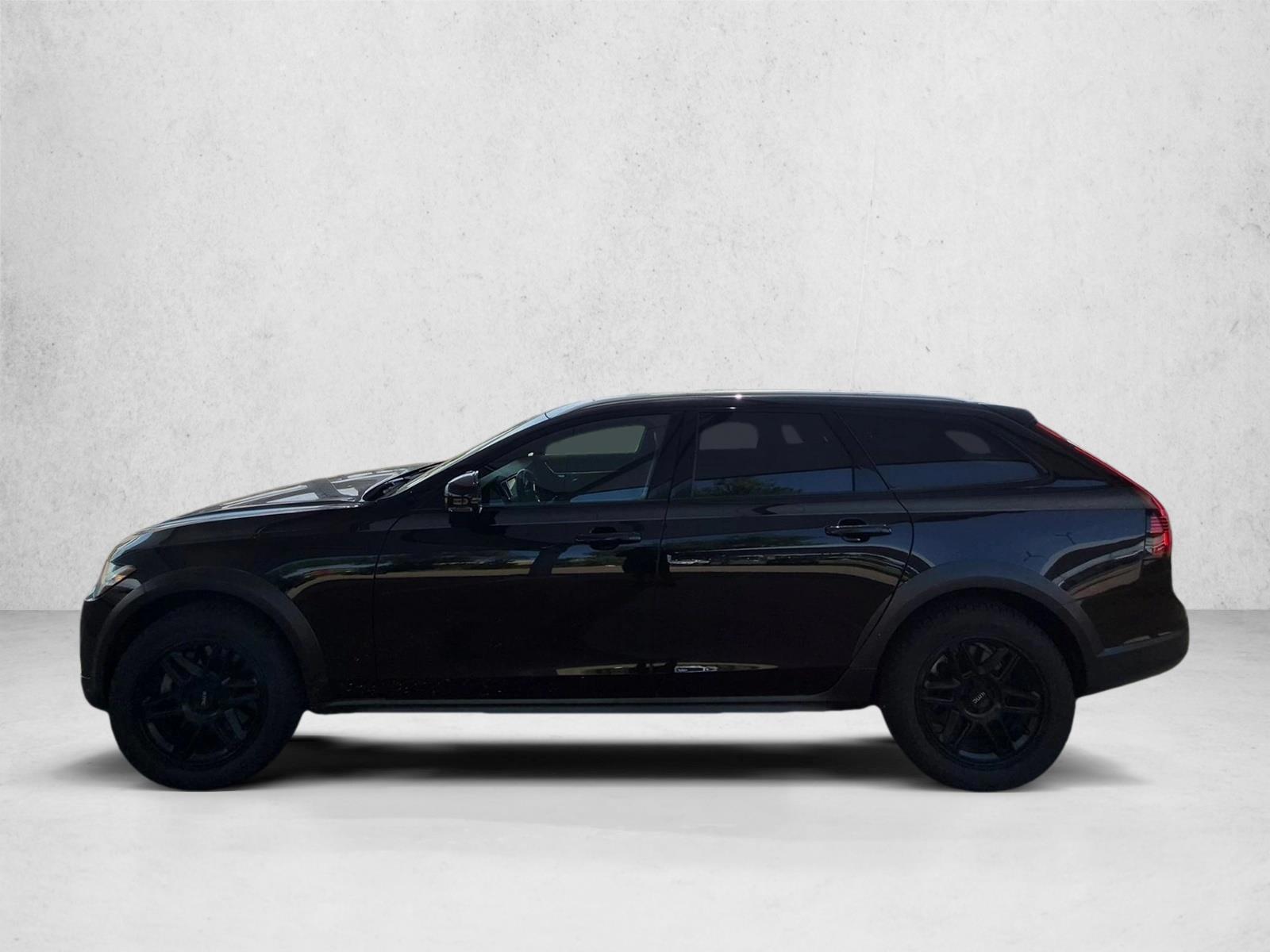 2022 Volvo V90