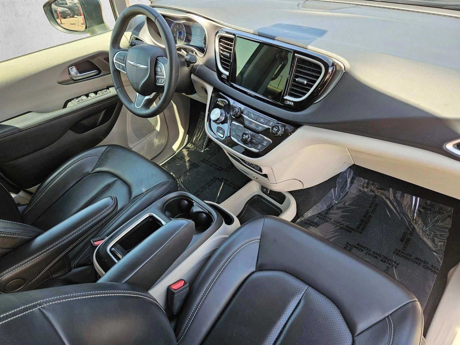 2023 Chrysler Pacifica Touring L - Photo 27