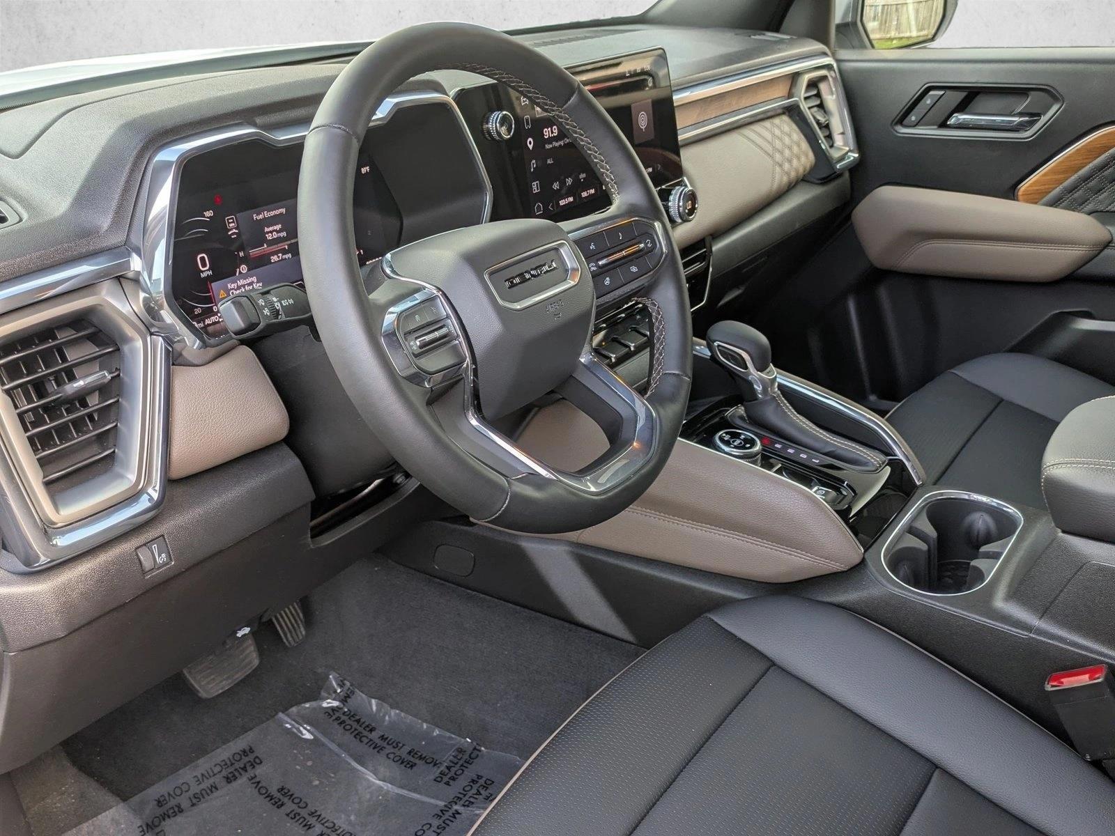 Thumbnail: 2023 GMC Canyon - 3