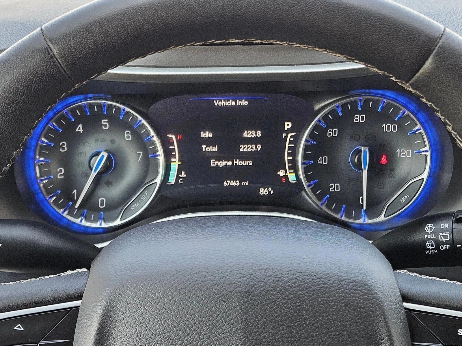 2023 Chrysler Pacifica Touring L - Photo 11