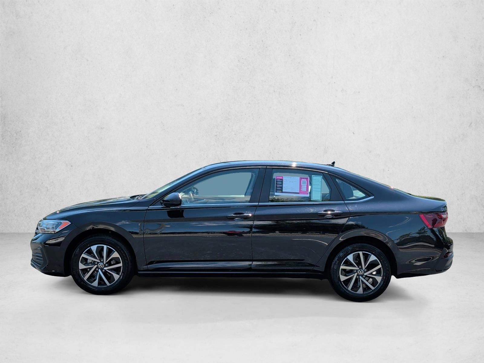 Thumbnail: 2024 Volkswagen Jetta - 2