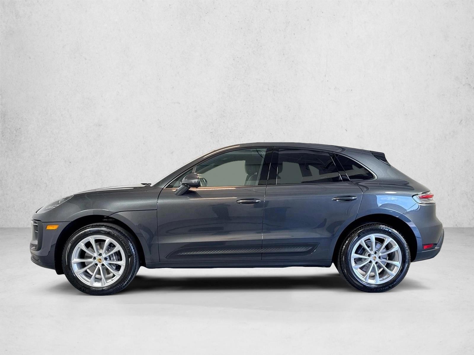 Thumbnail: 2026 Porsche Macan - 2