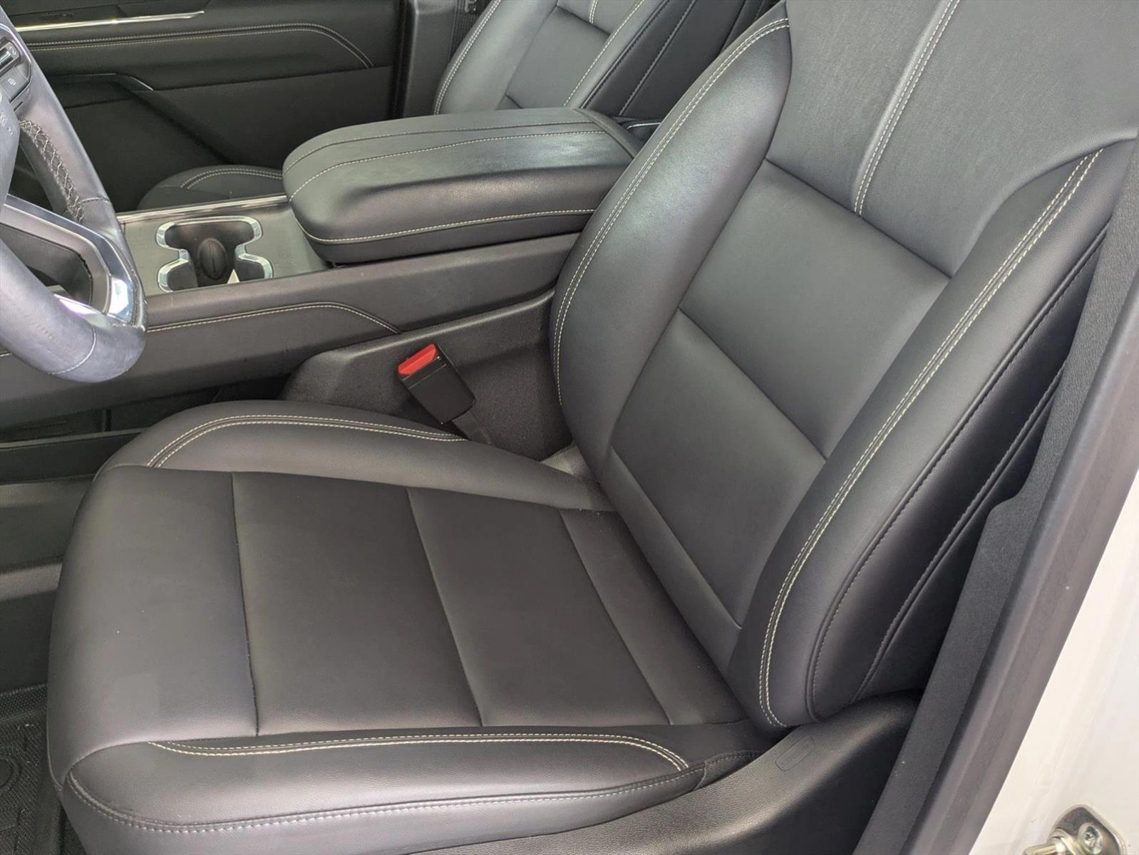 Thumbnail: 2024 GMC Acadia - 3
