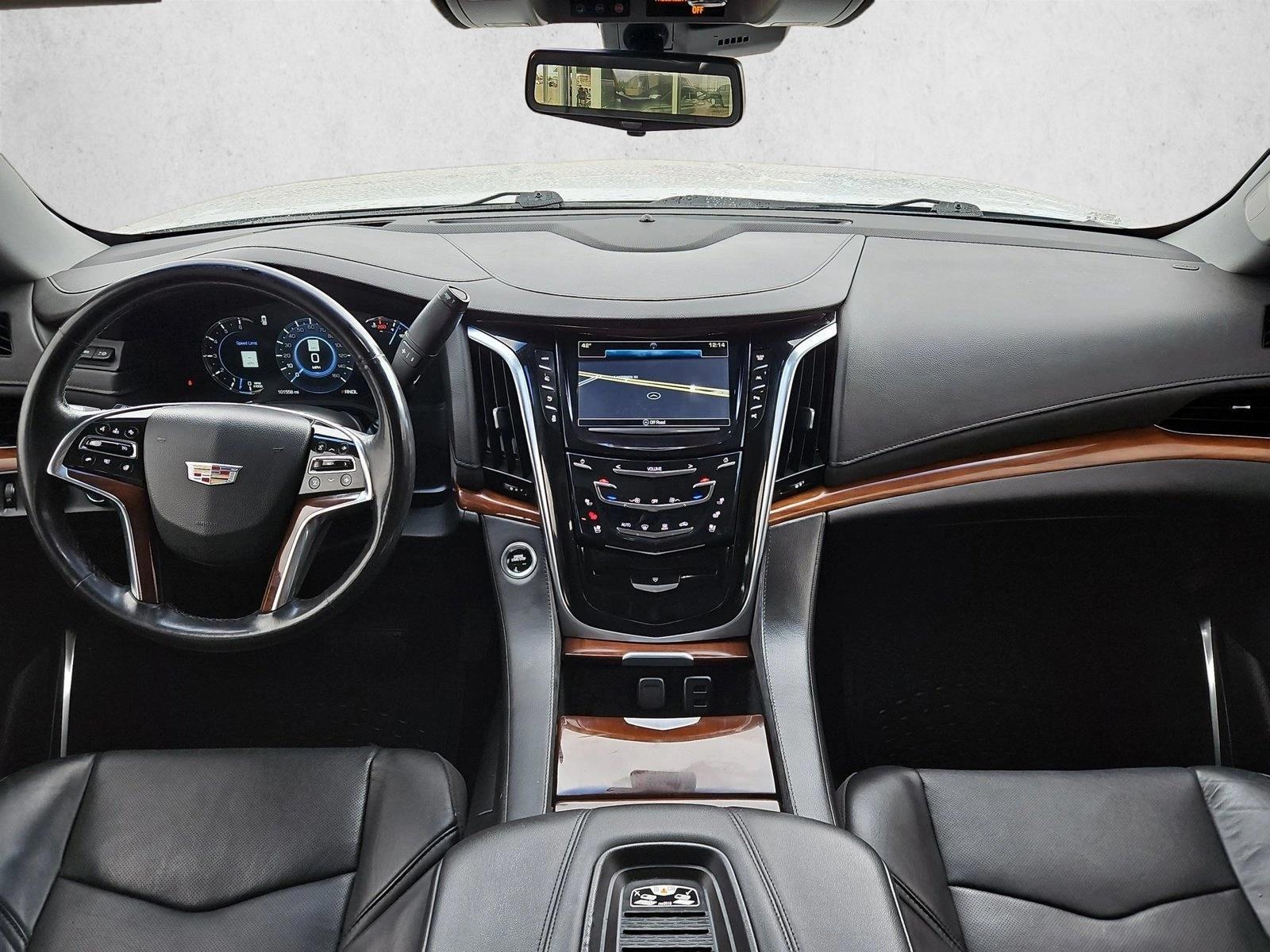 Thumbnail: 2019 Cadillac Escalade - 3
