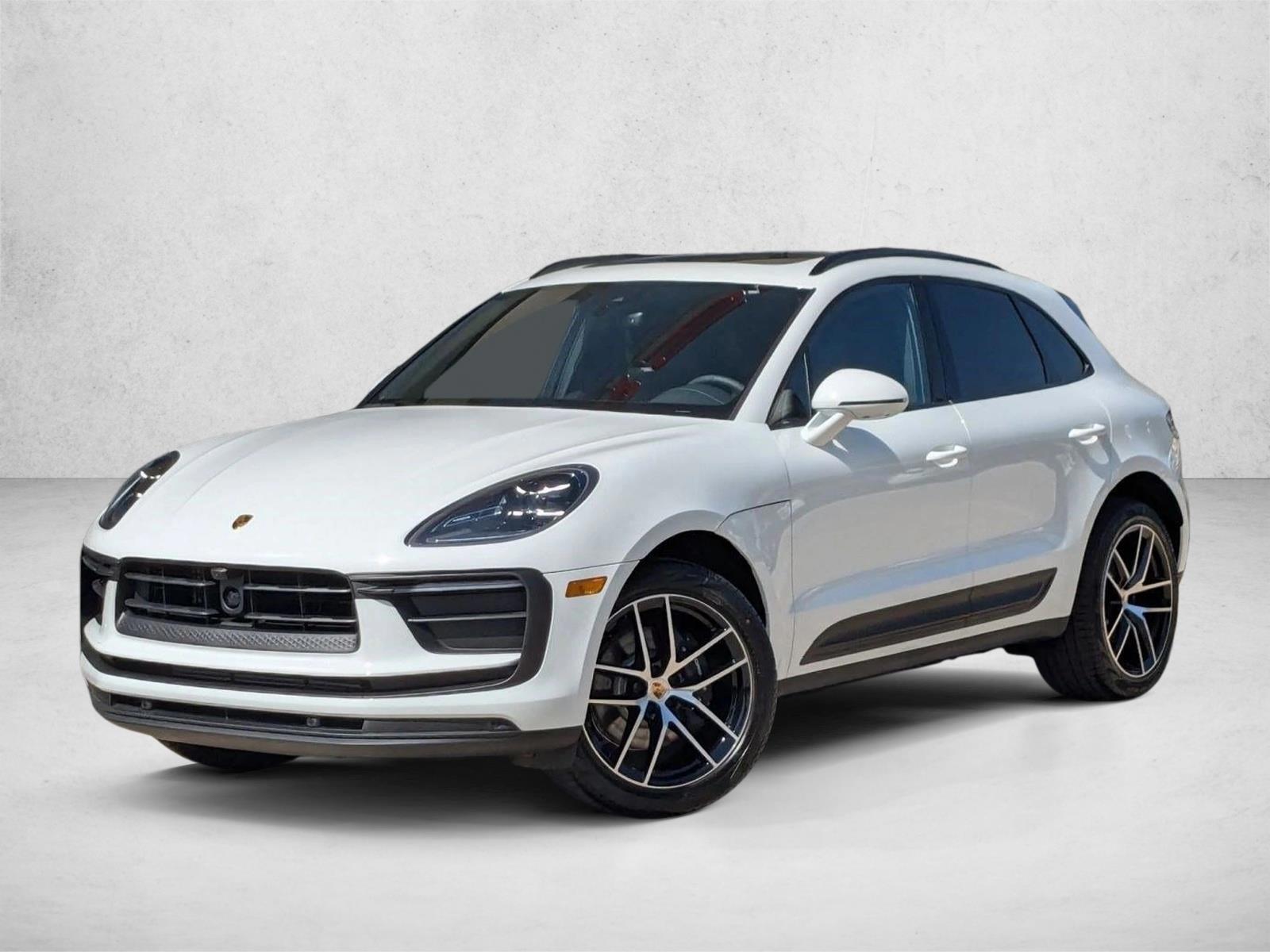 Thumbnail: 2025 Porsche Macan - 1