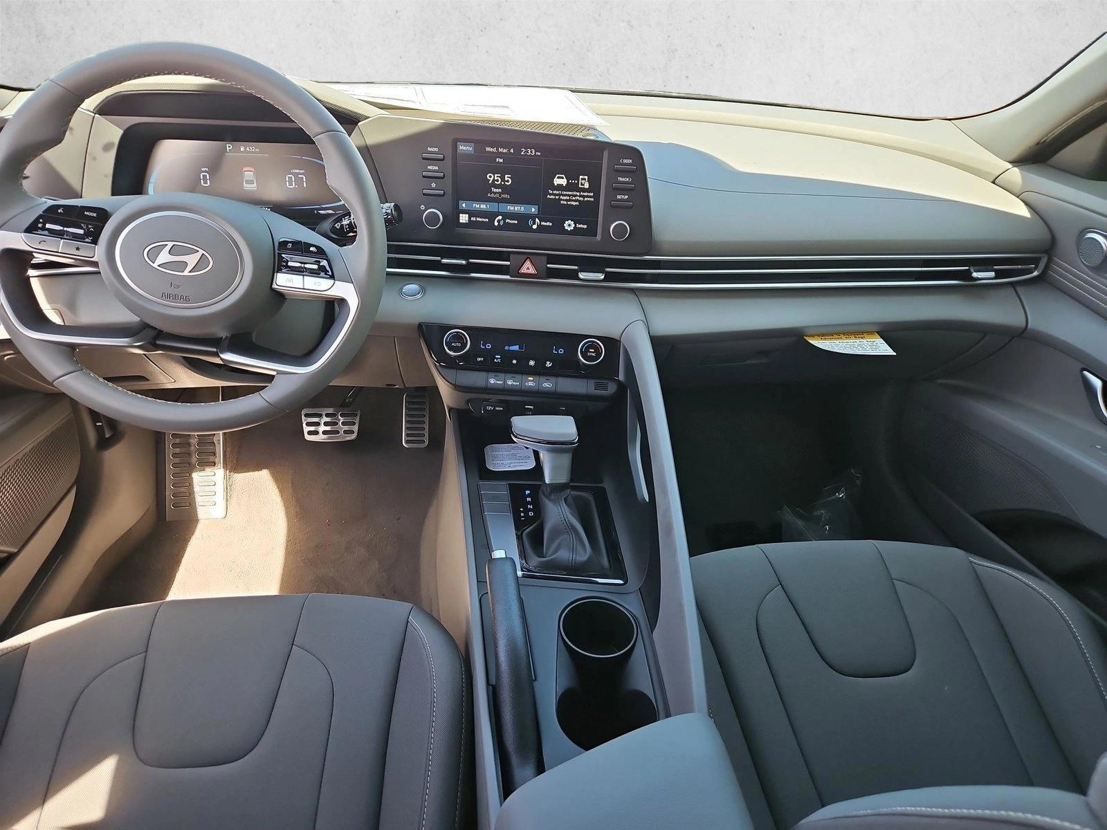 Thumbnail: 2026 Hyundai Elantra - 4