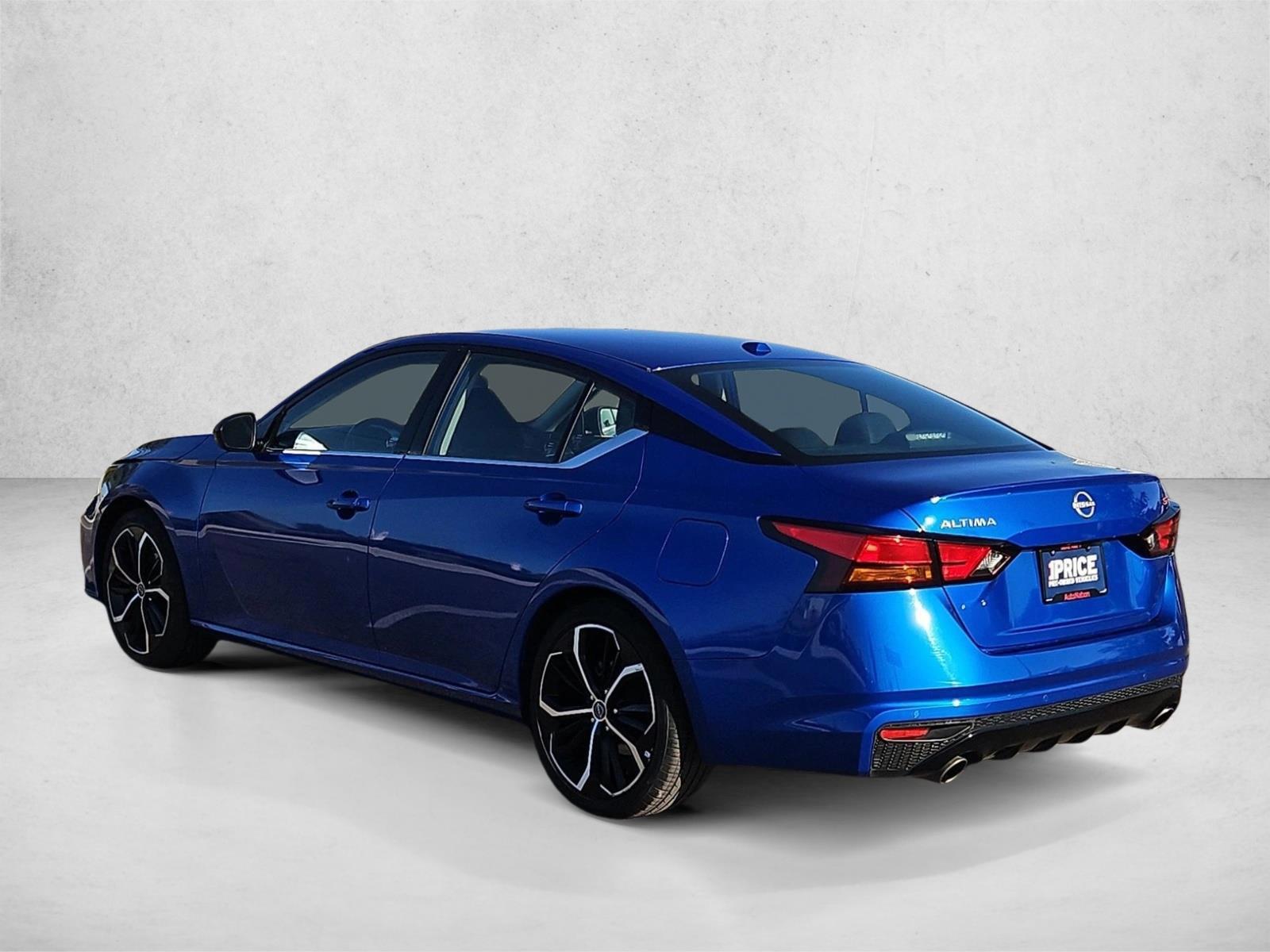 2025 Nissan Altima SR - Photo 8