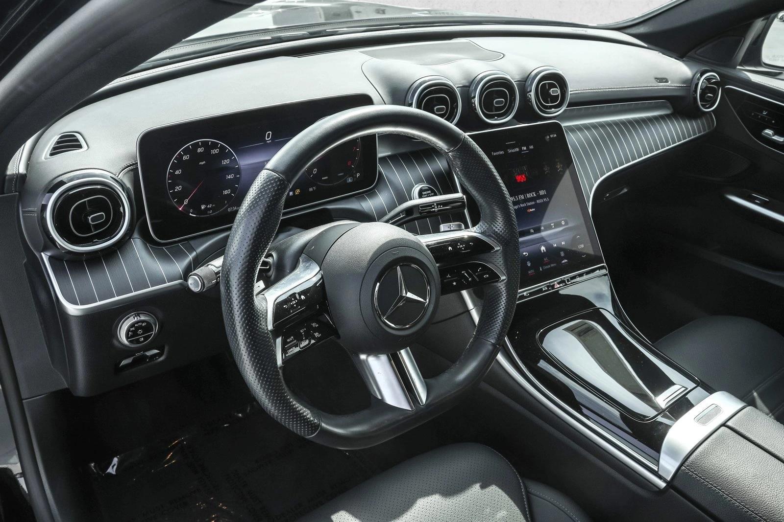 Thumbnail: 2024 Mercedes-Benz C-Class - 3