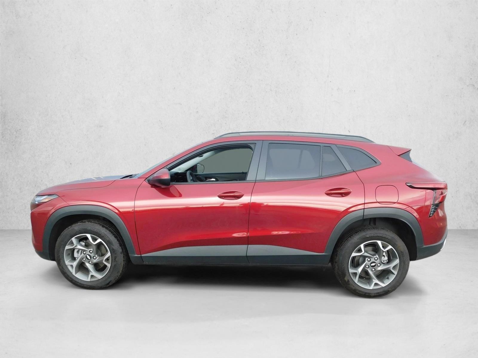 Thumbnail: 2025 Chevrolet Trax - 2