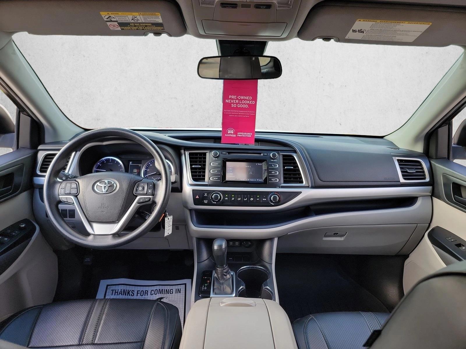 Thumbnail: 2019 Toyota Highlander - 3