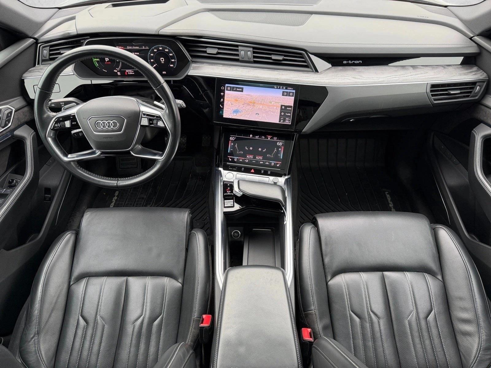 Thumbnail: 2019 Audi e-tron - 4