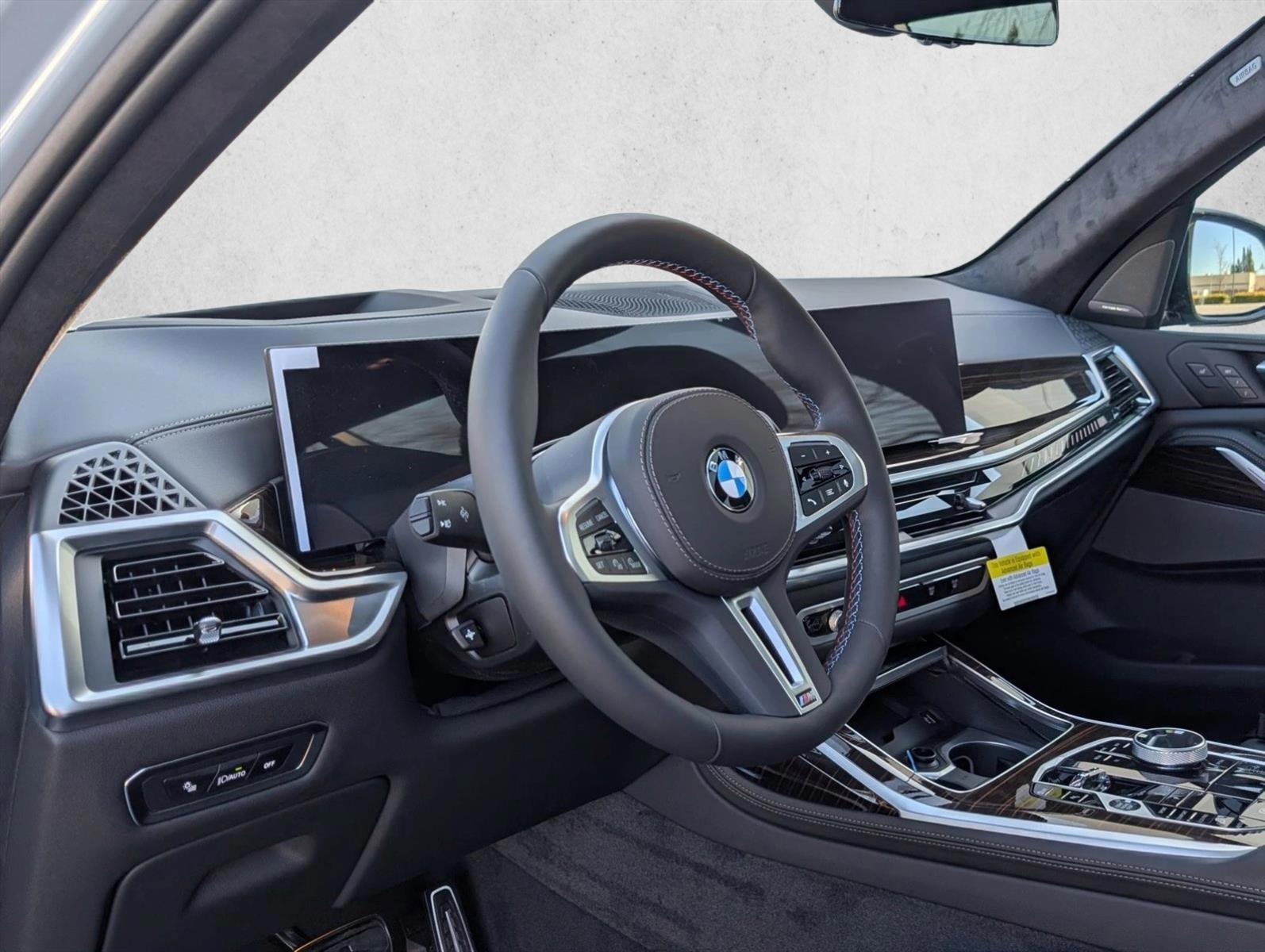 Thumbnail: 2026 BMW X7 - 3