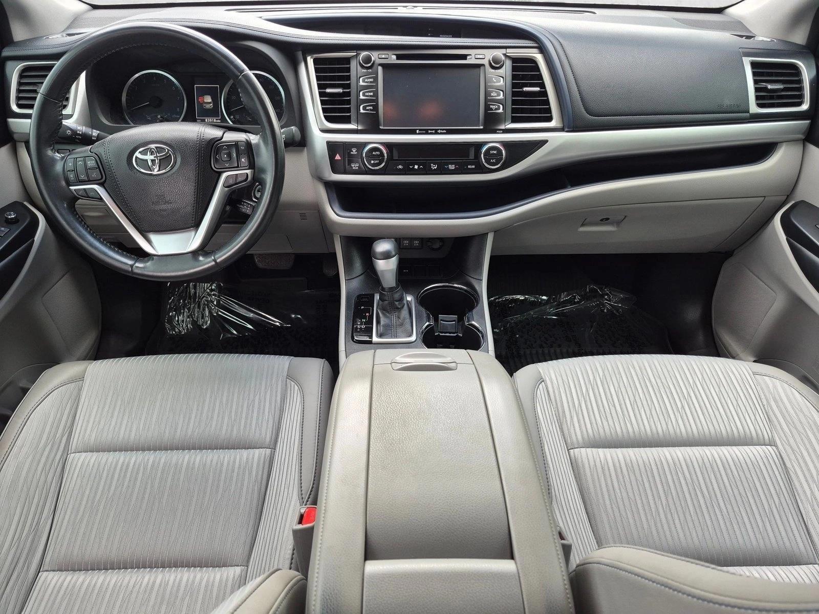 Thumbnail: 2018 Toyota Highlander - 4