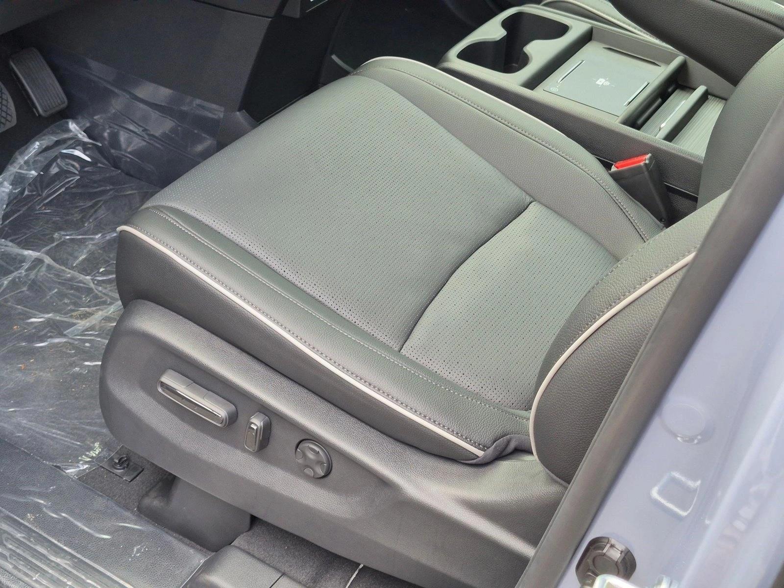 Thumbnail: 2026 Honda Odyssey - 3