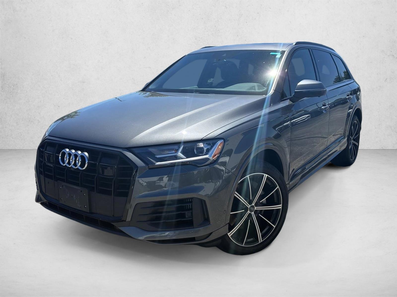 Thumbnail: 2020 Audi Q7 - 1