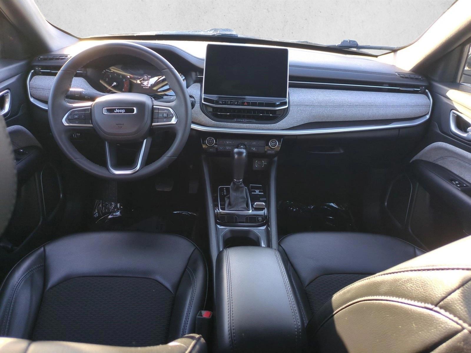 2023 Jeep Compass Latitude - Photo 17