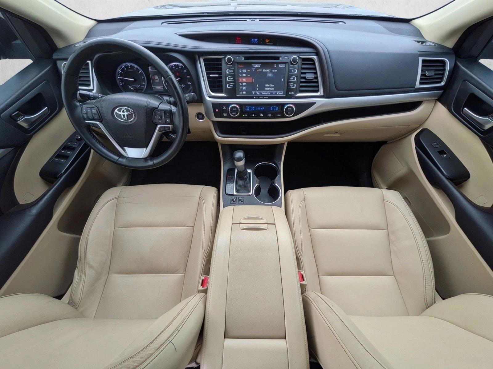 Thumbnail: 2017 Toyota Highlander - 3