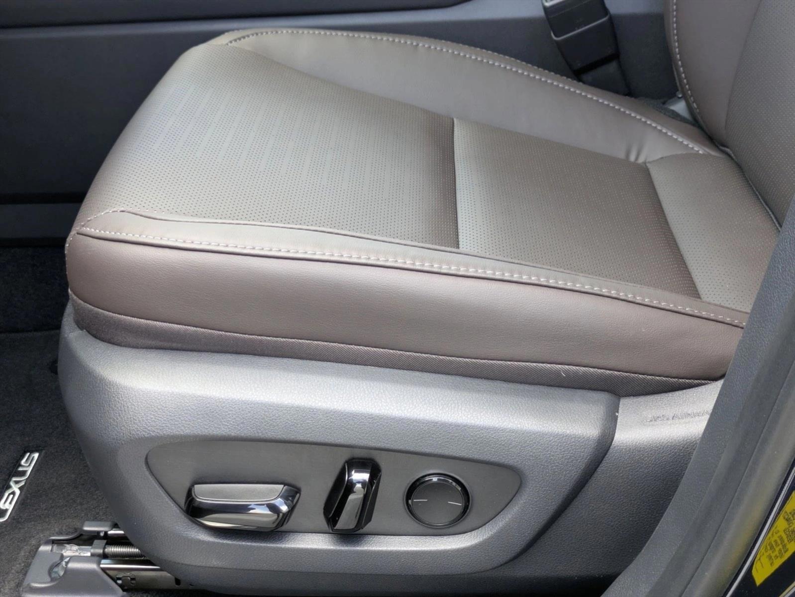 Thumbnail: 2026 Lexus TX - 4