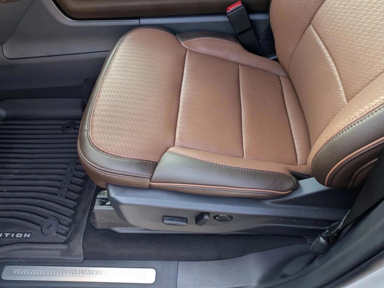 Thumbnail: 2026 Ford Expedition MAX - 3