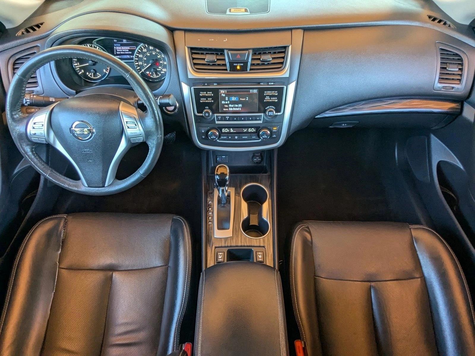 Thumbnail: 2017 Nissan Altima - 4