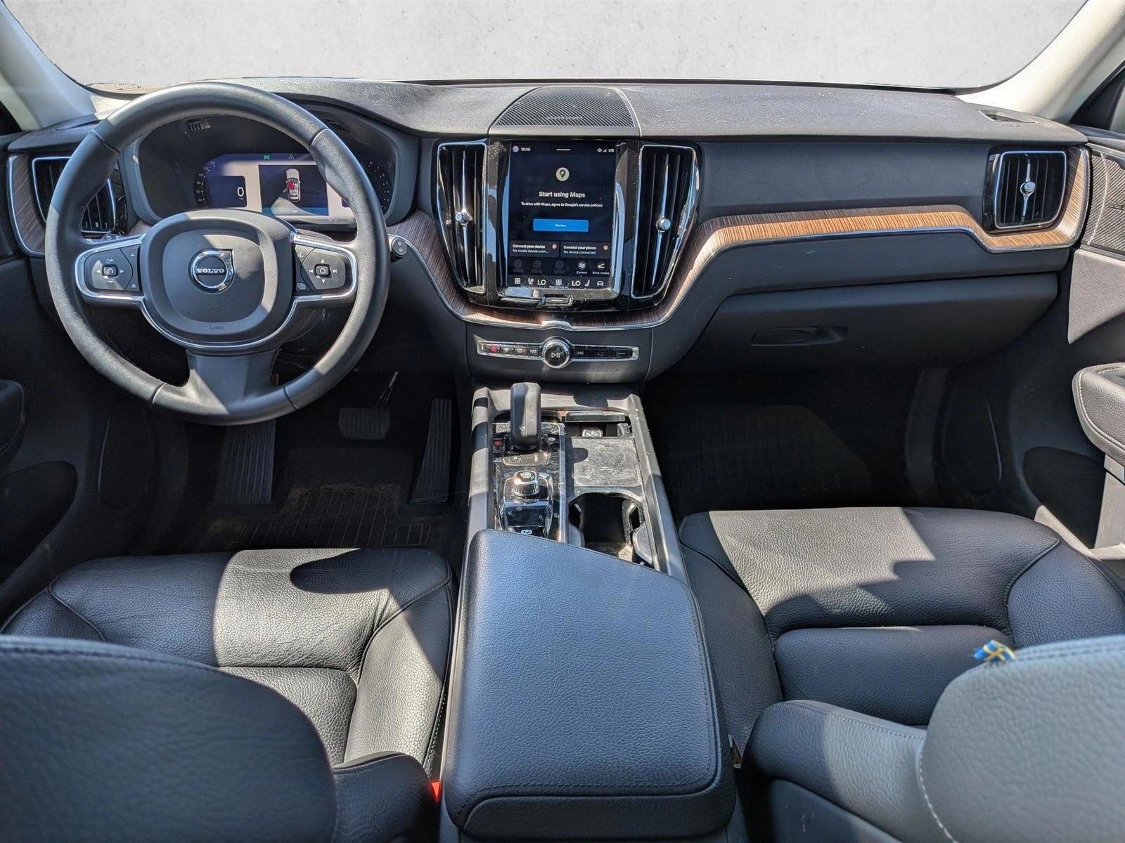 Thumbnail: 2022 Volvo XC60 - 4