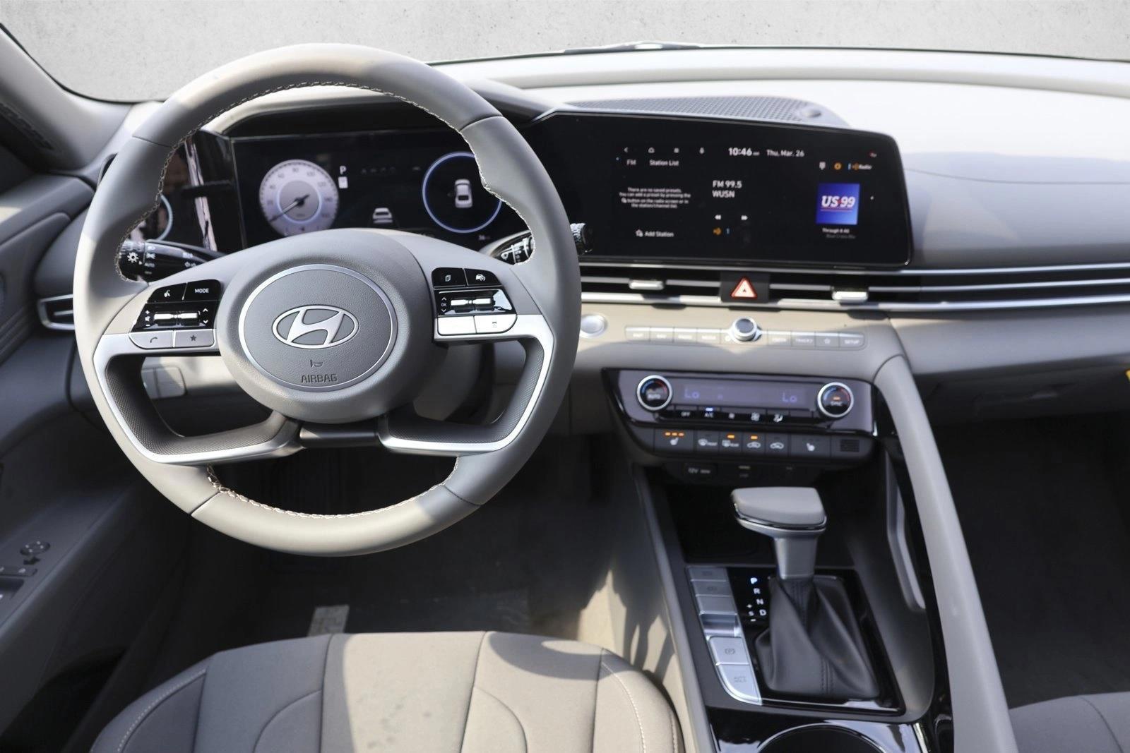Thumbnail: 2025 Hyundai Elantra - 3